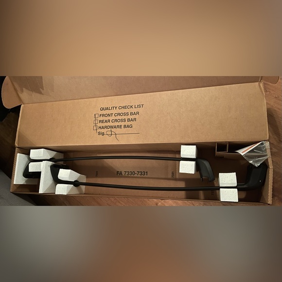 Hyundai Palisade Roof Rack - Picture 2 of 2